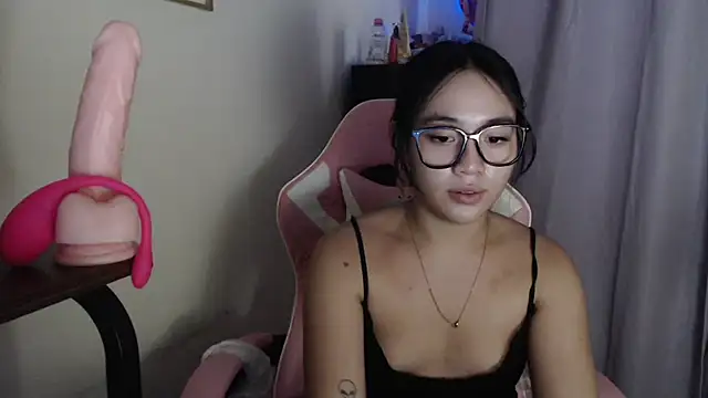 Sweetcummer laura online show from November 2, 8:44 pm