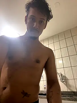 Snapshot of BAGHEERAPGG chatting on October 13, 1:05 am BAGHEERAPGG online show from October 13, 1:05 am