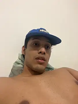 Snapshot of BAGHEERAPGG chatting on November 3, 12:02 am BAGHEERAPGG online show from November 3, 12:02 am