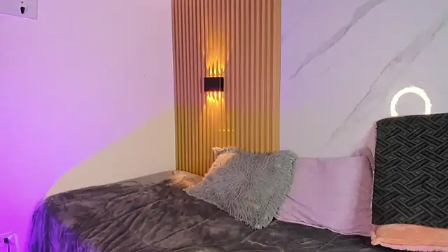 imtammy lynn  online show from April 9, 11:37 am