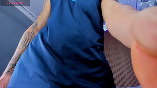 Leo santoro online show from January 6, 1:48 pm