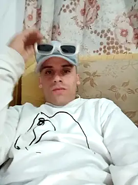 alex-golden online show from March 31, 12:45 am