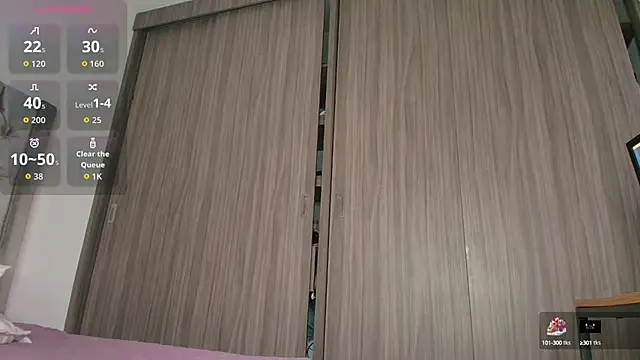 Snapshot of dreamsussi chatting on October 8, 10:29 pm dreamsussi online show from October 8, 10:29 pm