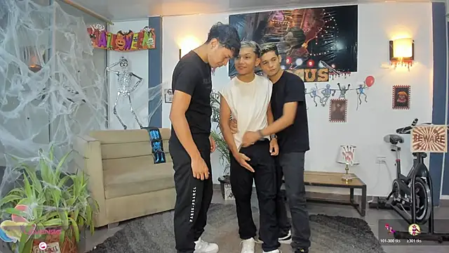 Snapshot of Bisexlifehot__ chatting on October 26, 11:09 pm Bisexlifehot online show from October 26, 11:09 pm