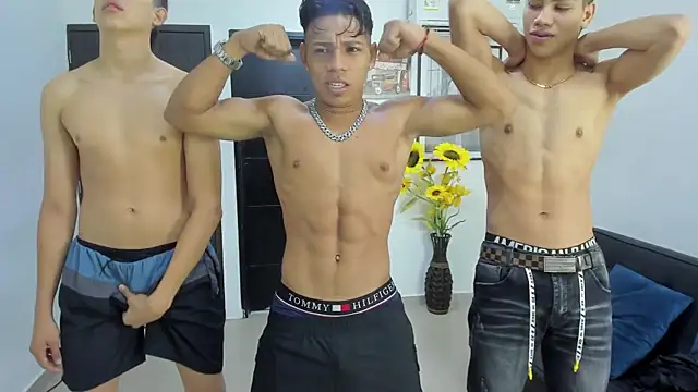 Bisexlifehot   online show from March 25, 11:11 pm