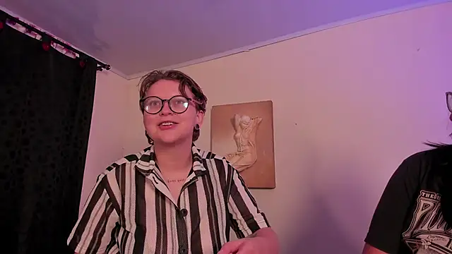 CrazyCakes  online show from November 22, 4:22 am