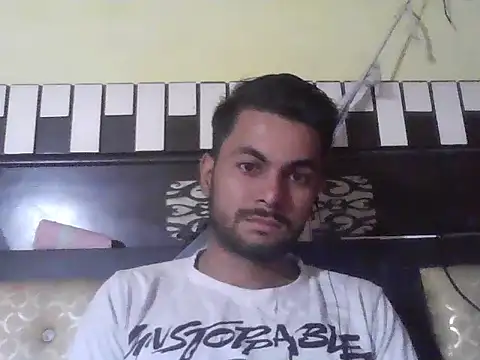 ursdreamperson online show from October 31, 8:59 am