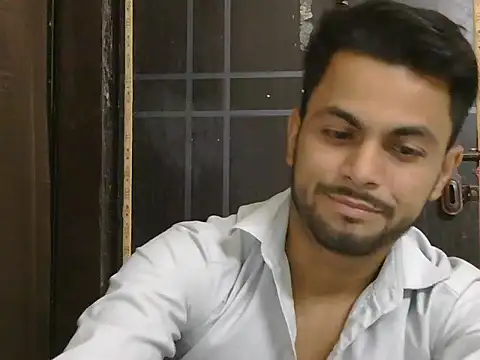 Snapshot of ursdreamperson chatting on May 6, 1:47 am ursdreamperson online show from May 6, 1:47 am