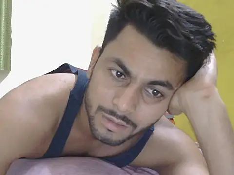 Snapshot of ursdreamperson chatting on May 6, 1:49 pm ursdreamperson online show from May 6, 1:49 pm