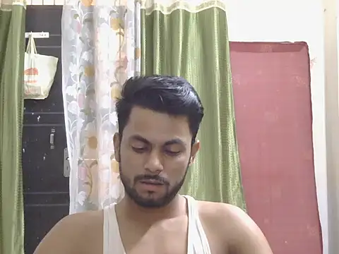 Snapshot of ursdreamperson chatting on May 18, 12:40 am ursdreamperson online show from May 18, 12:40 am