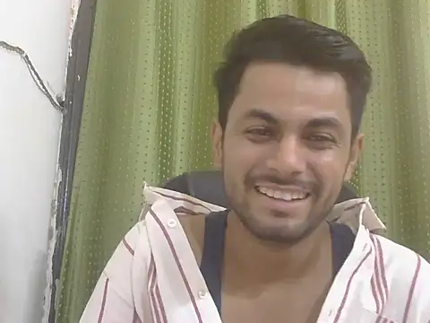 Snapshot of ursdreamperson chatting on July 7, 3:09 am ursdreamperson online show from July 7, 3:09 am