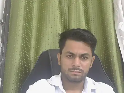 Snapshot of ursdreamperson chatting on July 8, 1:10 am ursdreamperson online show from July 8, 1:10 am