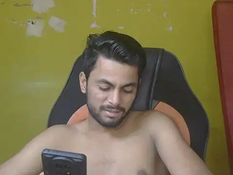 Snapshot of ursdreamperson chatting on July 17, 2:29 am ursdreamperson online show from July 17, 2:29 am