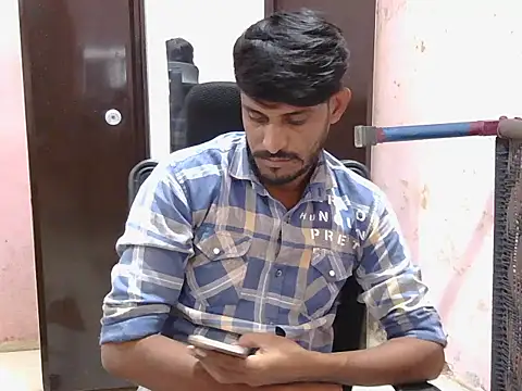 Snapshot of krishjaat43 chatting on November 15, 7:21 pm krishjaat43 online show from November 15, 7:21 pm