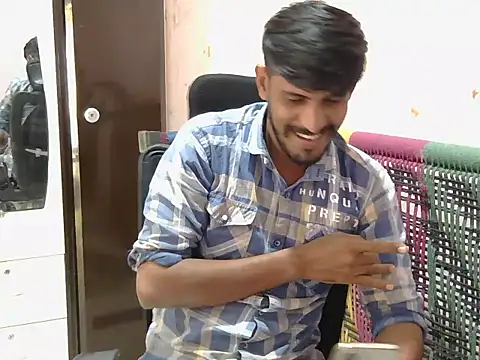 Snapshot of krishjaat43 chatting on November 16, 8:31 am krishjaat43 online show from November 16, 8:31 am