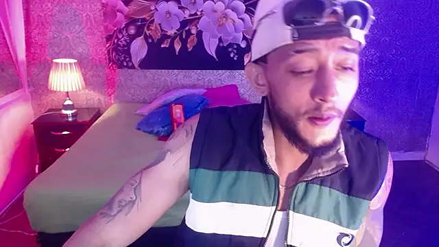 Snapshot of jonas_conor chatting on November 25, 7:47 pm jonas conor online show from November 25, 7:47 pm