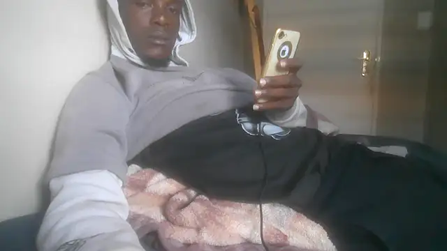 Snapshot of cuminsidebby chatting on February 23, 6:22 am cuminsidebby online show from February 23, 6:22 am