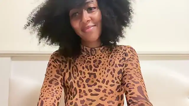 Vaylisse online show from October 25, 6:02 pm