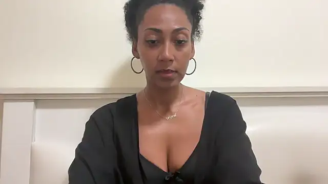 Vaylisse online show from December 2, 4:13 pm