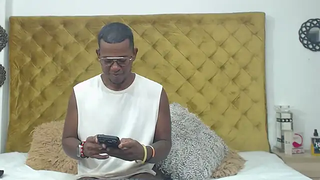 AndyCalifornia1 online show from December 1, 2:33 pm