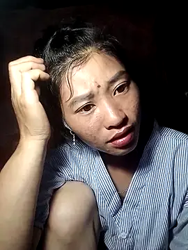 Snapshot of Phuongphuongg chatting on October 14, 1:45 pm Phuongphuongg online show from October 14, 1:45 pm