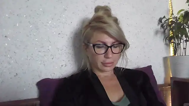 fox red lady7 online show from October 26, 6:41 am