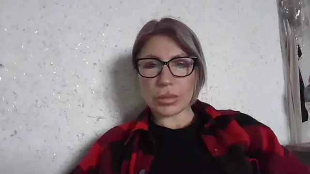 Snapshot of fox_red_lady7 chatting on February 18, 10:11 am fox red lady7 online show from February 18, 10:11 am