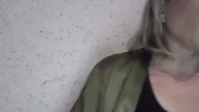 fox red lady7 online show from April 18, 4:00 pm