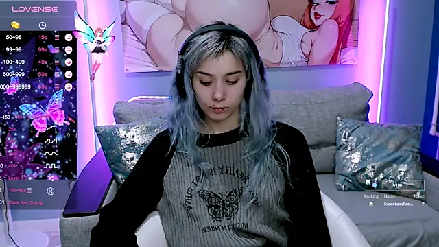 SophieAsh online show from October 18, 7:09 am