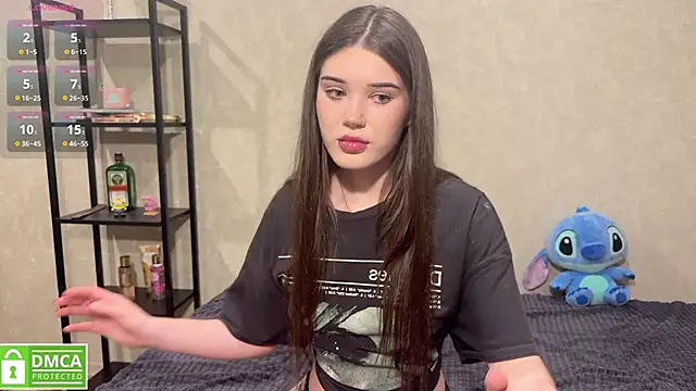 Snapshot of MollyBaby chatting on October 29, 4:42 pm MollyBaby online show from October 29, 4:42 pm