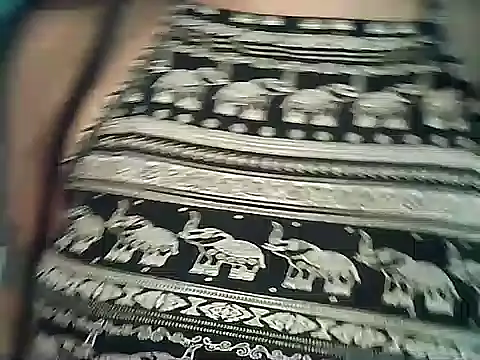 FallsForHerSmile online show from April 1, 7:55 pm