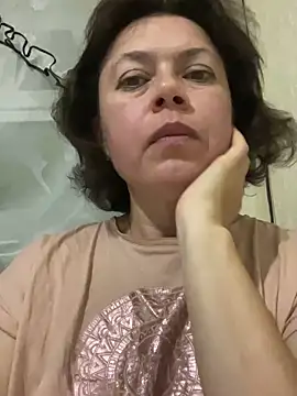 Snapshot of Kiravix chatting on October 7, 7:11 pm Kiravix online show from October 7, 7:11 pm