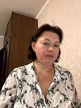 Snapshot of Kiravix chatting on October 9, 5:00 pm Kiravix online show from October 9, 5:00 pm