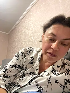 Snapshot of Kiravix chatting on October 10, 5:45 pm Kiravix online show from October 10, 5:45 pm