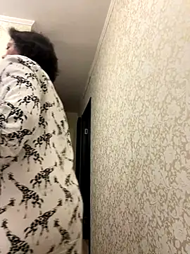 Snapshot of Kiravix chatting on October 15, 4:07 pm Kiravix online show from October 15, 4:07 pm