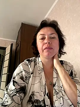 Snapshot of Kiravix chatting on October 16, 5:08 am Kiravix online show from October 16, 5:08 am