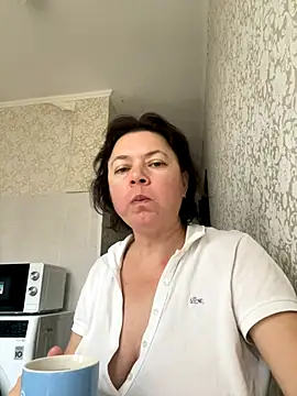 Snapshot of Kiravix chatting on October 21, 6:25 am Kiravix online show from October 21, 6:25 am