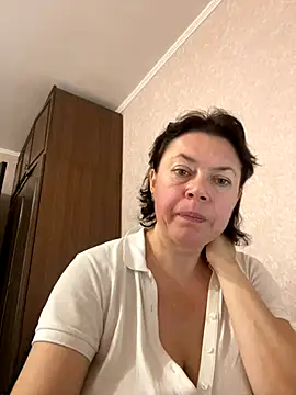 Snapshot of Kiravix chatting on October 27, 10:41 am Kiravix online show from October 27, 10:41 am