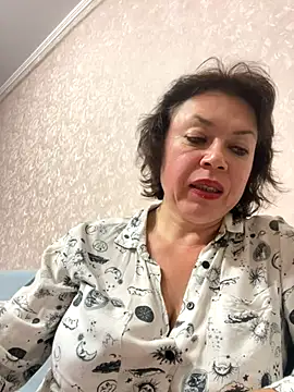 Snapshot of Kiravix chatting on November 6, 7:04 pm Kiravix online show from November 6, 7:04 pm