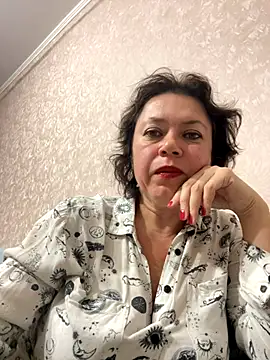 Snapshot of Kiravix chatting on November 18, 6:45 pm Kiravix online show from November 18, 6:45 pm