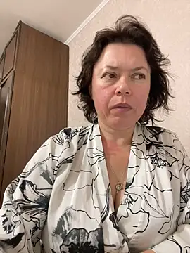 Snapshot of Kiravix chatting on November 23, 5:24 pm Kiravix online show from November 23, 5:24 pm