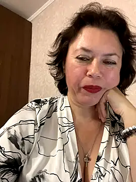 Snapshot of Kiravix chatting on November 24, 6:51 pm Kiravix online show from November 24, 6:51 pm