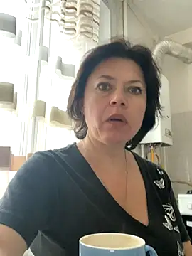 Snapshot of Kiravix chatting on January 6, 11:36 am Kiravix online show from January 6, 11:36 am