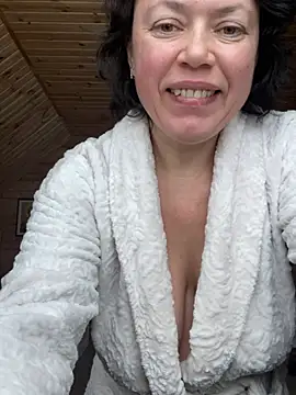 Snapshot of Kiravix chatting on February 8, 12:52 pm Kiravix online show from February 8, 12:52 pm