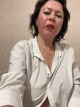 Snapshot of Kiravix chatting on February 22, 7:23 pm Kiravix online show from February 22, 7:23 pm