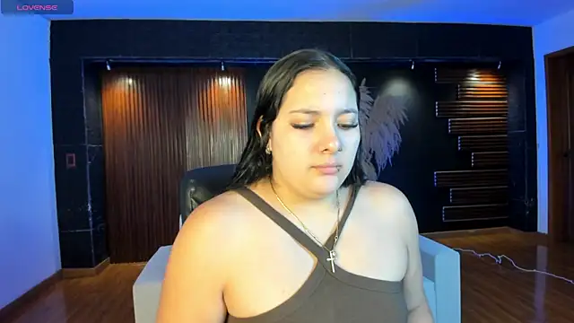 sofiacaramel online show from December 21, 1:29 pm