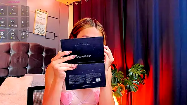 antonellastar24  online show from December 3, 3:10 pm