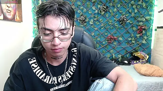 derekfly online show from October 1, 3:23 am