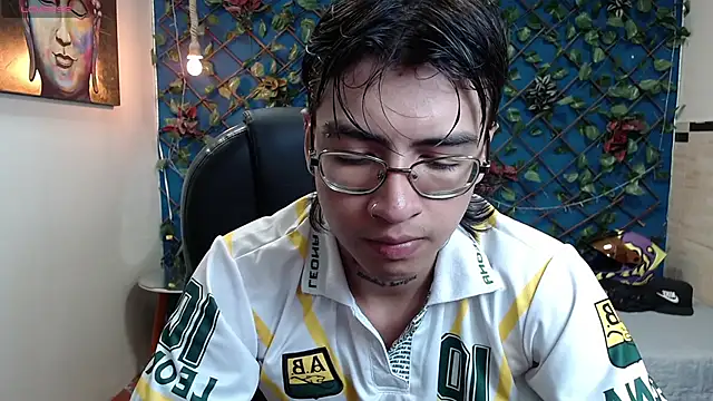 derekfly online show from October 8, 3:04 am