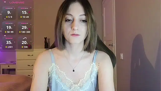 white liillyy online show from May 28, 9:01 pm